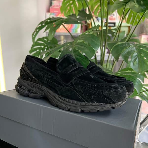 NEW BALANCE 1906L BLACK SUEDE