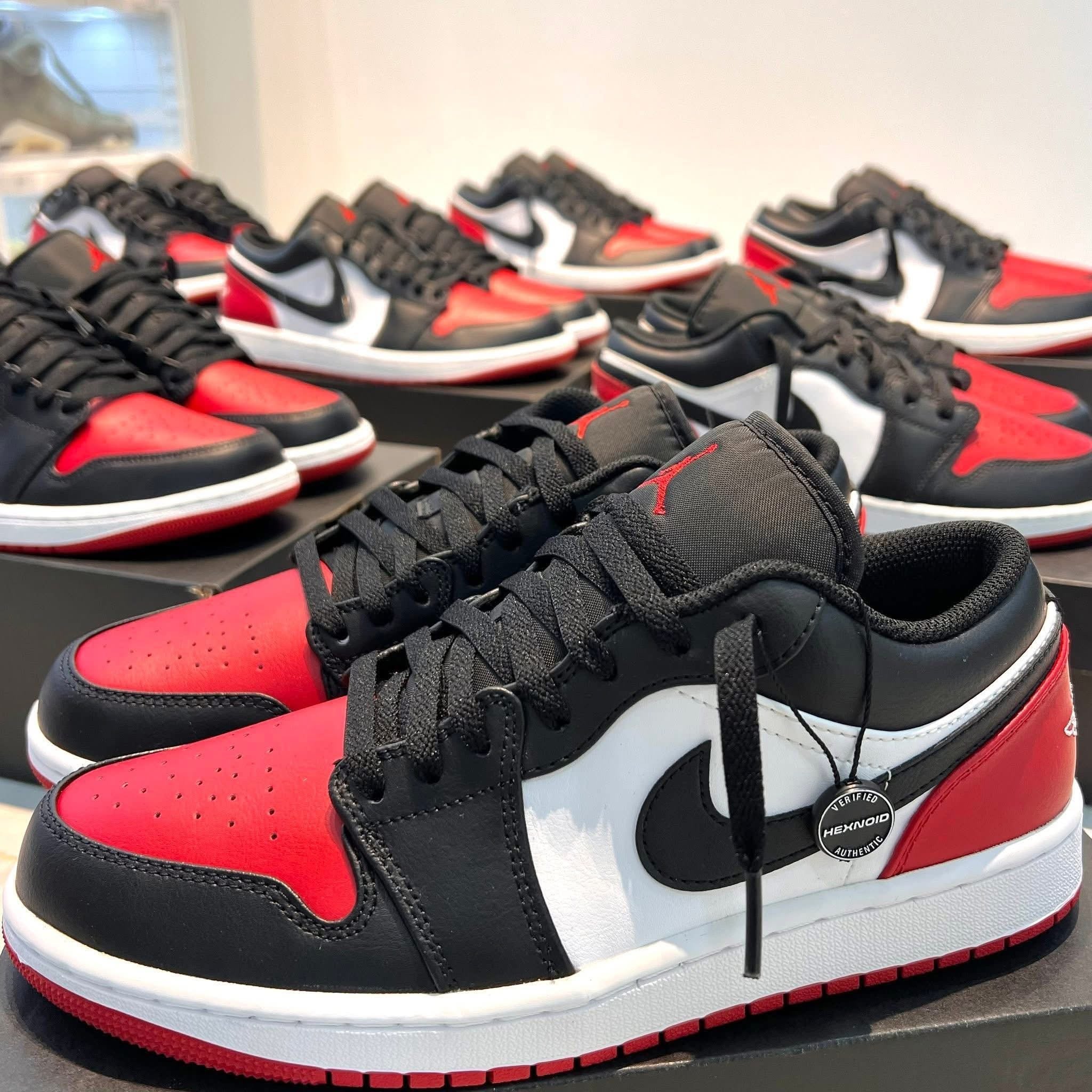 AIR JORDAN 1 LOW BRED TOE