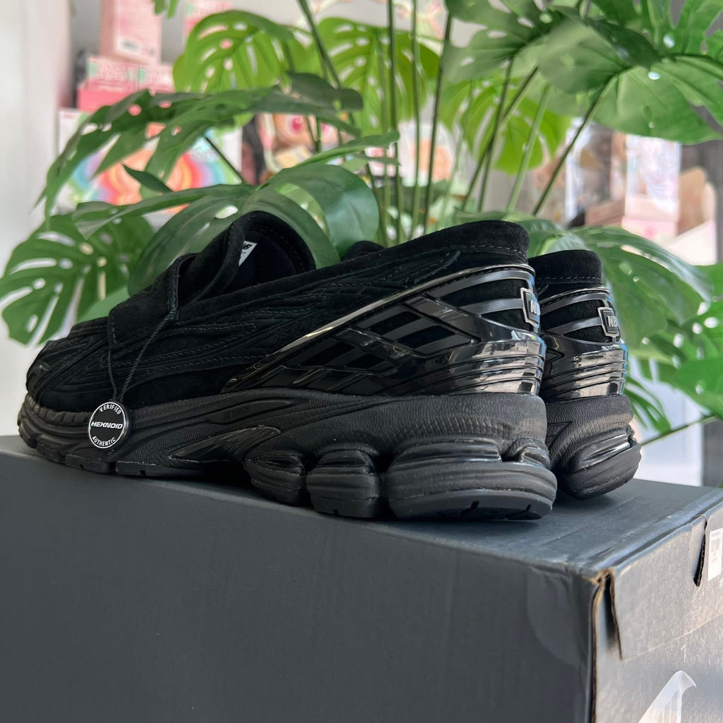 NEW BALANCE 1906L BLACK SUEDE