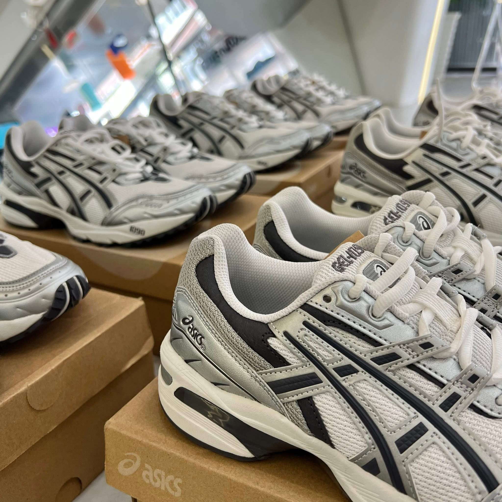 ASICS GEL 1090 GREY BLACK