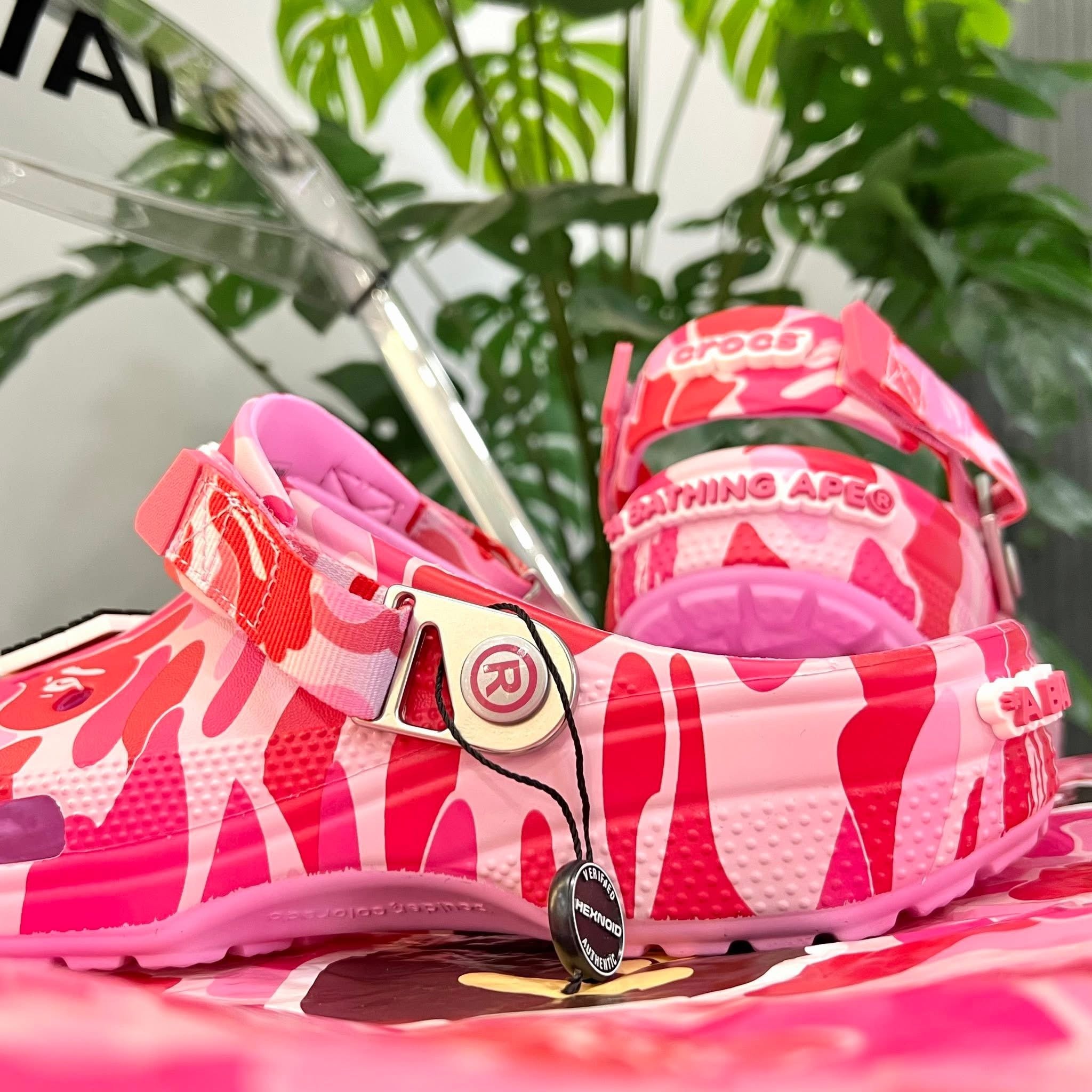 CROCS CLASSIC CLOG A BATHING APE ABC CAMO PINK