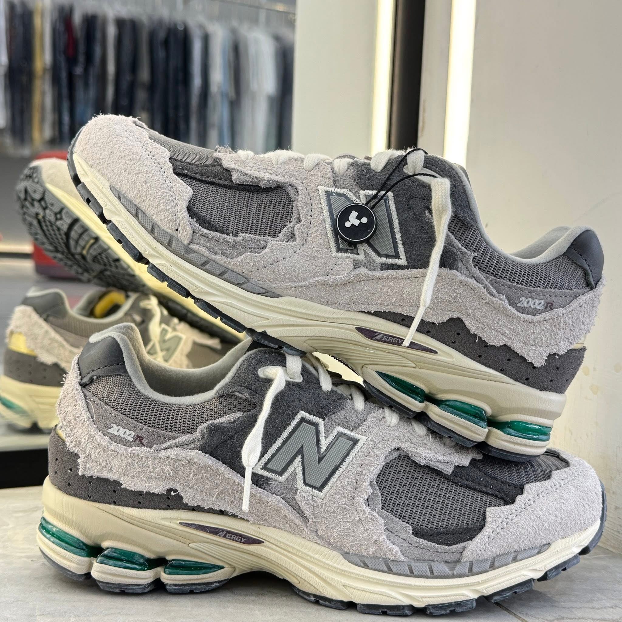 NEW BALANCE 2002R PROTECTION PACK RAIN CLOUD