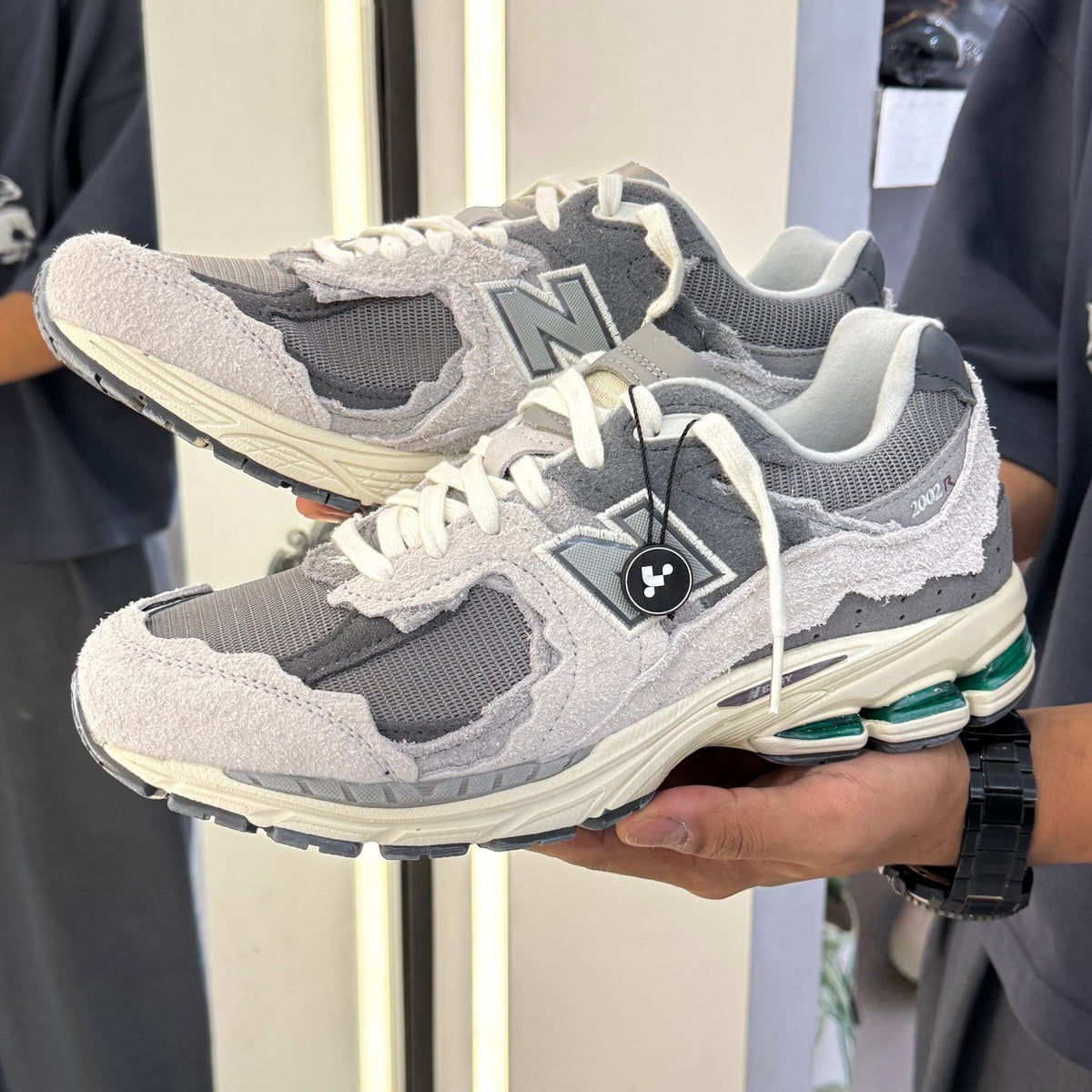 NEW BALANCE 2002R PROTECTION PACK RAIN CLOUD