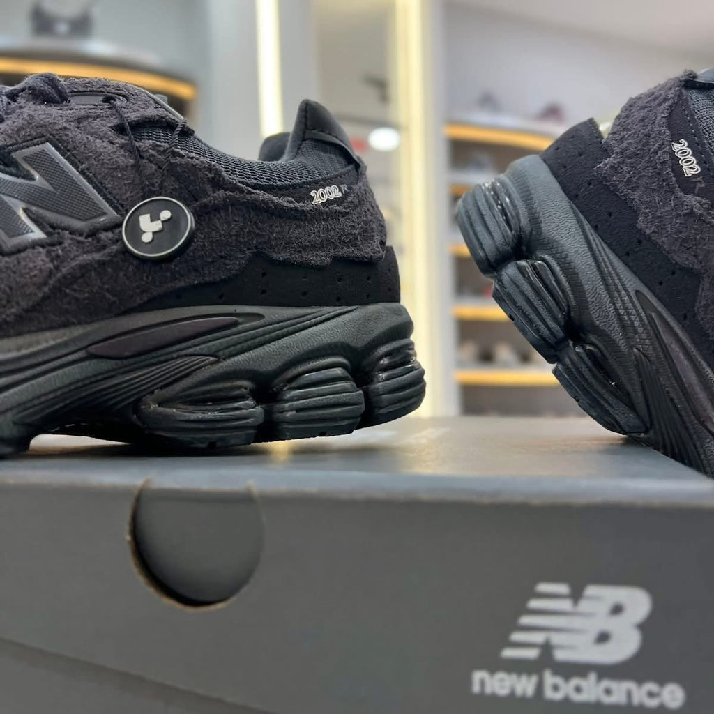 NEW BALANCE 2002R PROTECTION PACK PHANTOM