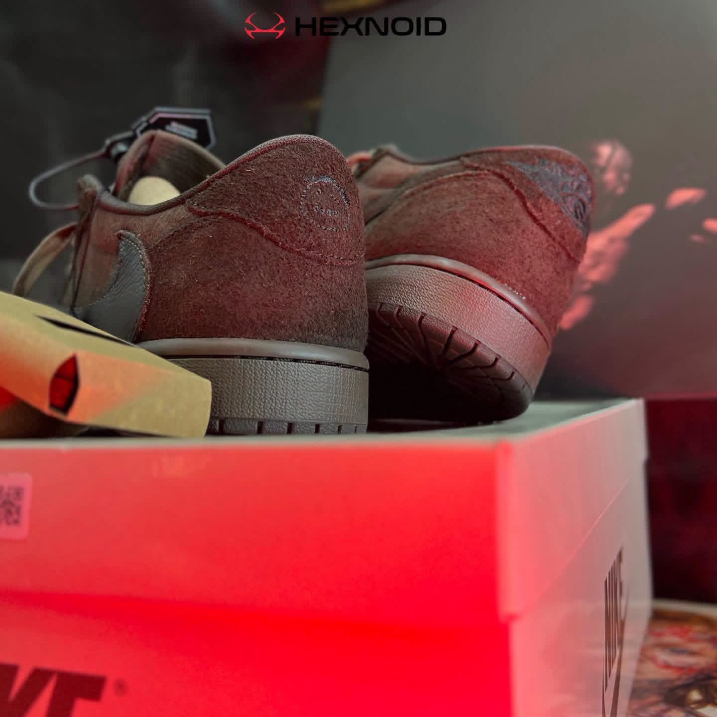 Travis Scott x Air Jordan 1 Low Velvert Brown