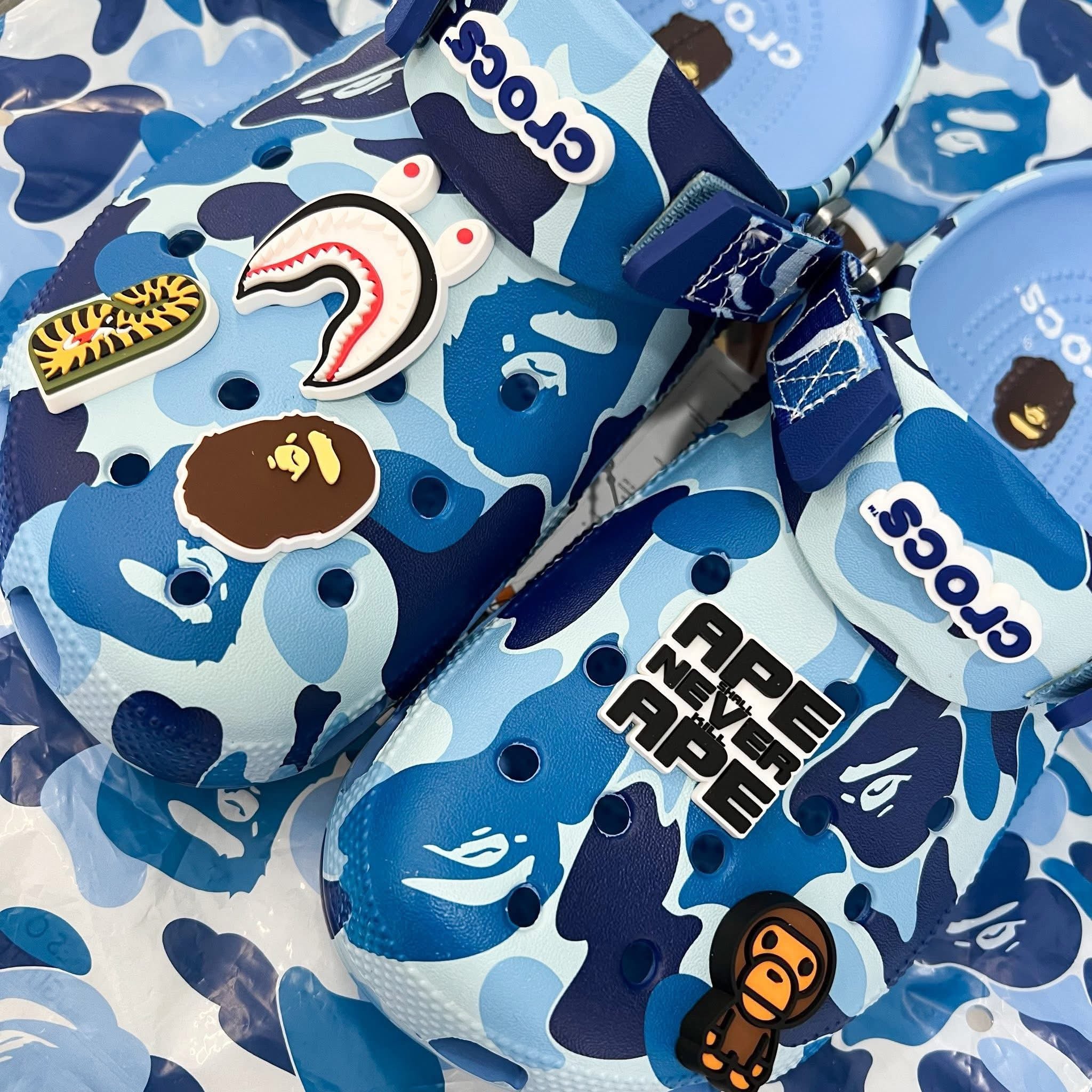 CROCS CLASSIC CLOG A BATHING APE ABC CAMO BLUE