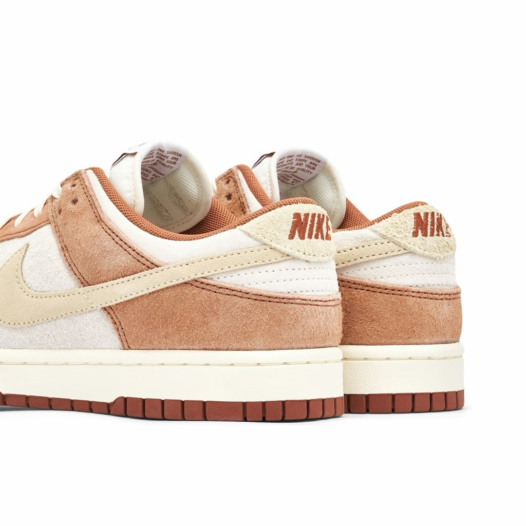 NIKE DUNK LOW PRM MEDIUM CURRY
