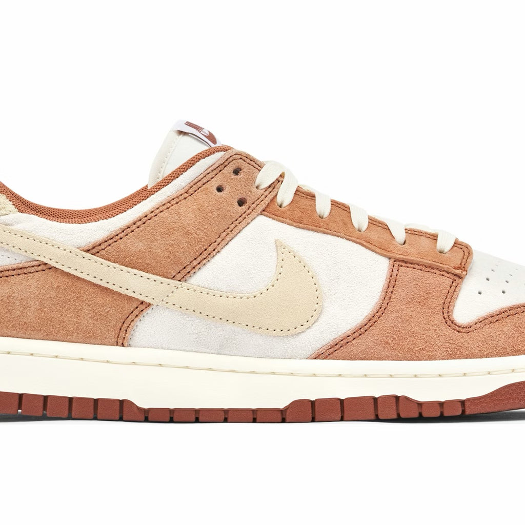 NIKE DUNK LOW PRM MEDIUM CURRY