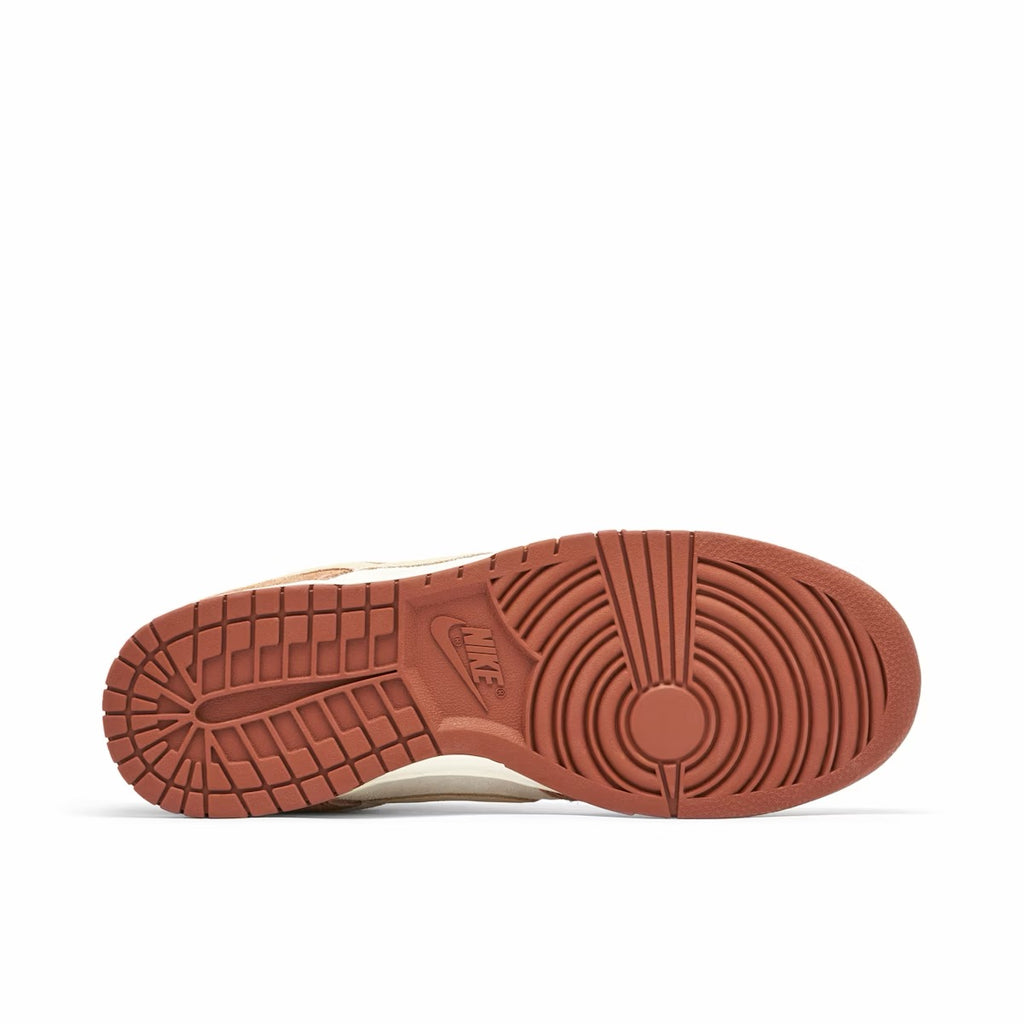 NIKE DUNK LOW PRM MEDIUM CURRY