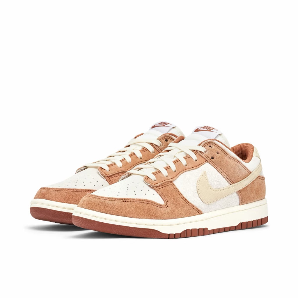 NIKE DUNK LOW PRM MEDIUM CURRY